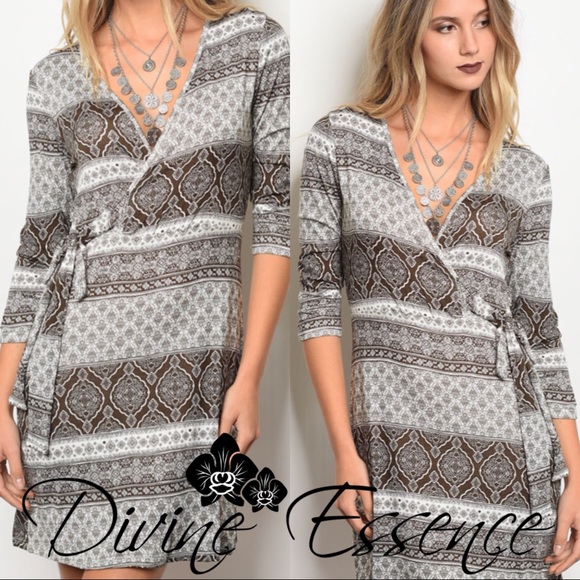 Geo Print Wrap Dress - Picture 3 of 4